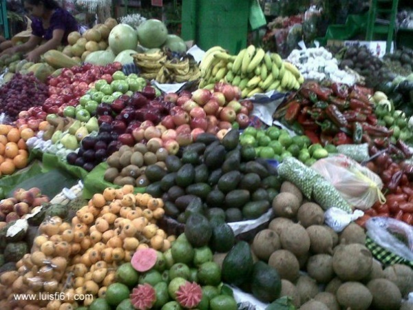 110106_mercado_central_guatemala_frutas